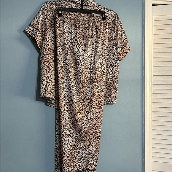 SELLING JOYSPUN PAJAMAS FOR WOMEN SIZE XL NWT SHORT SLEEVE - Picture 12 of 13